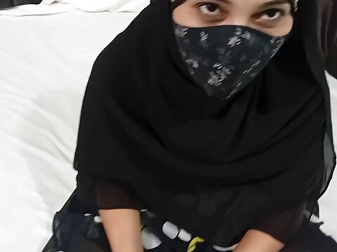 Muslim Bhabhi in ebony hijab has
