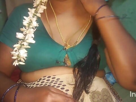 This sexy Indian housewife is a vision